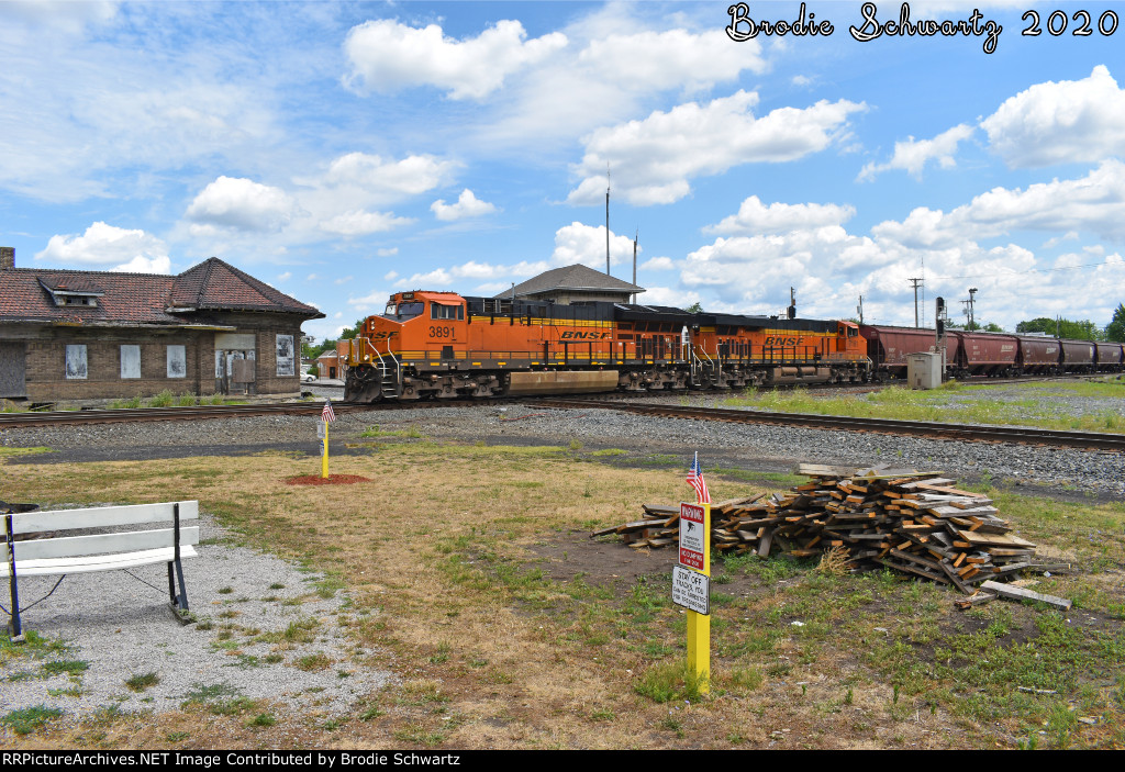 BNSF 3891